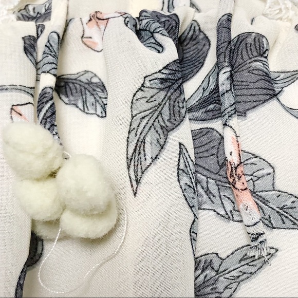 BISHOP + YOUNG Ivory Floral Boho Blouse with Lace Embroidered Detail Small - Picture 13 of 16